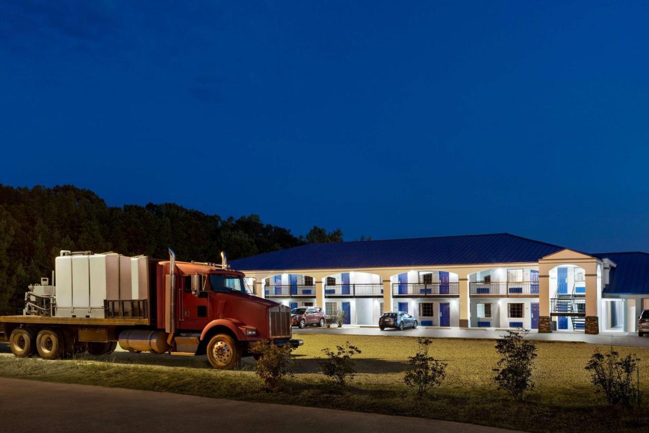 Days Inn By Wyndham Fulton Exteriör bild