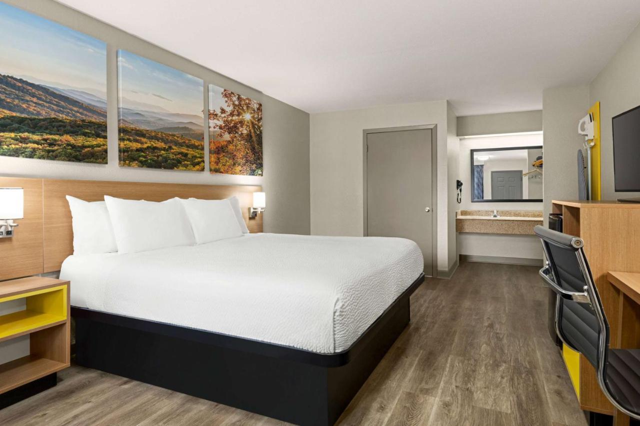 Days Inn By Wyndham Fulton Exteriör bild